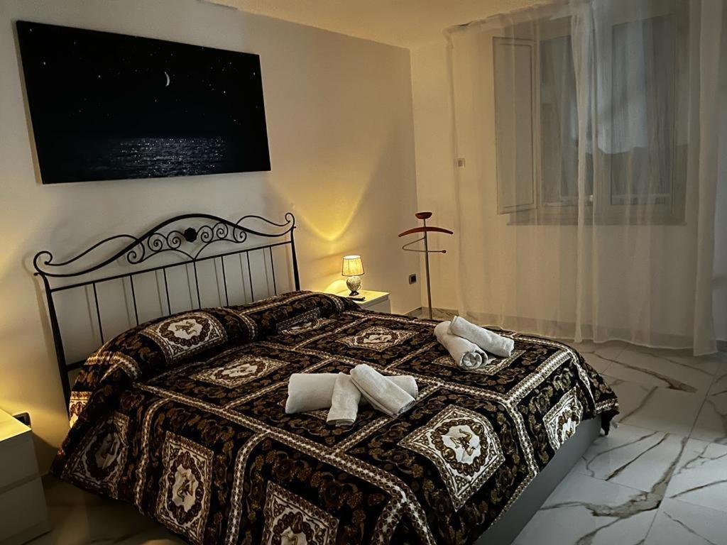 Roy Nel Cuore Di Napoli Hotell Eksteriør bilde
