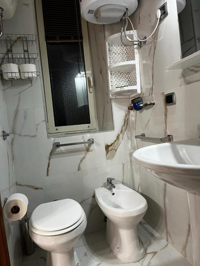 Roy Nel Cuore Di Napoli Hotell Eksteriør bilde